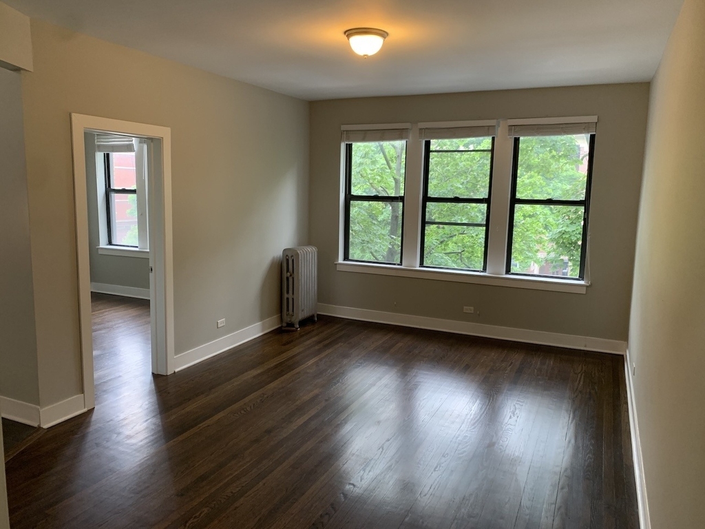 5513 S Everett Avenue - Photo 1