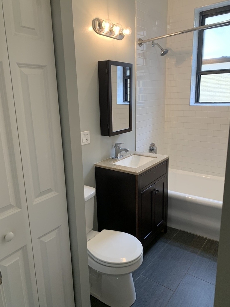 5513 S Everett Avenue - Photo 8