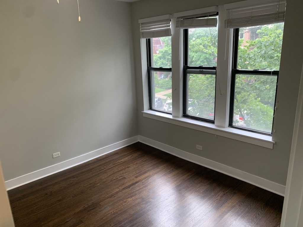 5513 S Everett Avenue - Photo 5