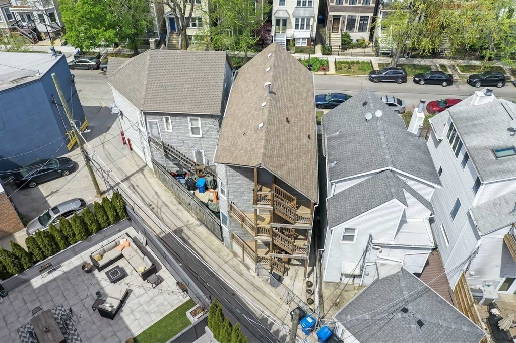 1429 W Barry Avenue - Photo 18