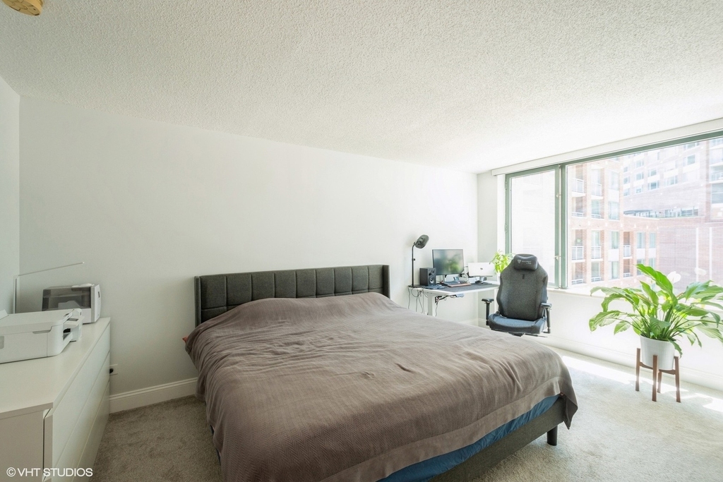 440 N Mcclurg Court - Photo 9
