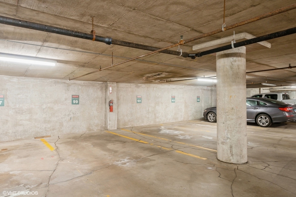 440 N Mcclurg Court - Photo 11