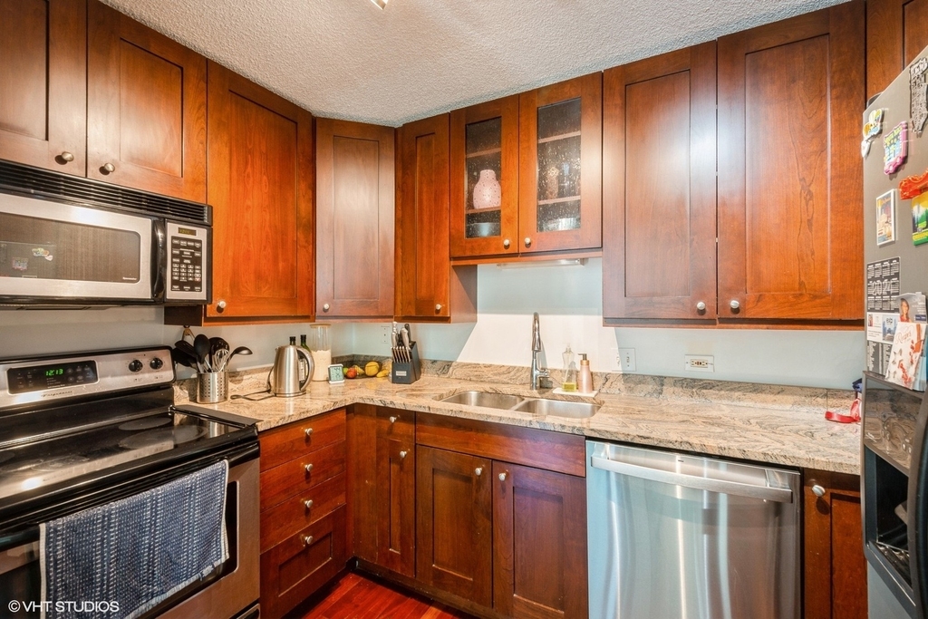 440 N Mcclurg Court - Photo 6