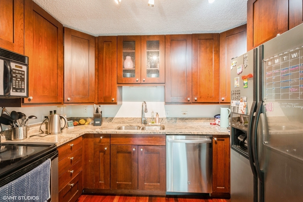 440 N Mcclurg Court - Photo 5