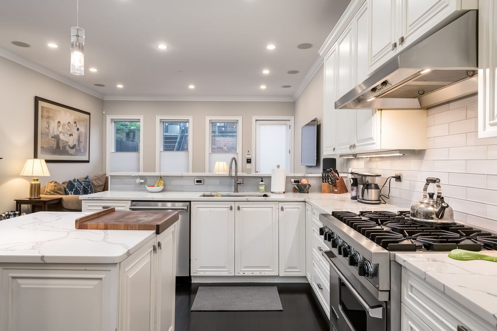 1633 N Wolcott Avenue - Photo 10