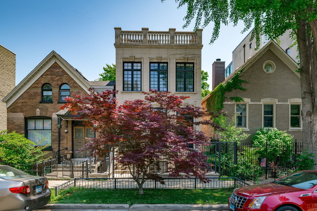 1633 N Wolcott Avenue - Photo 1