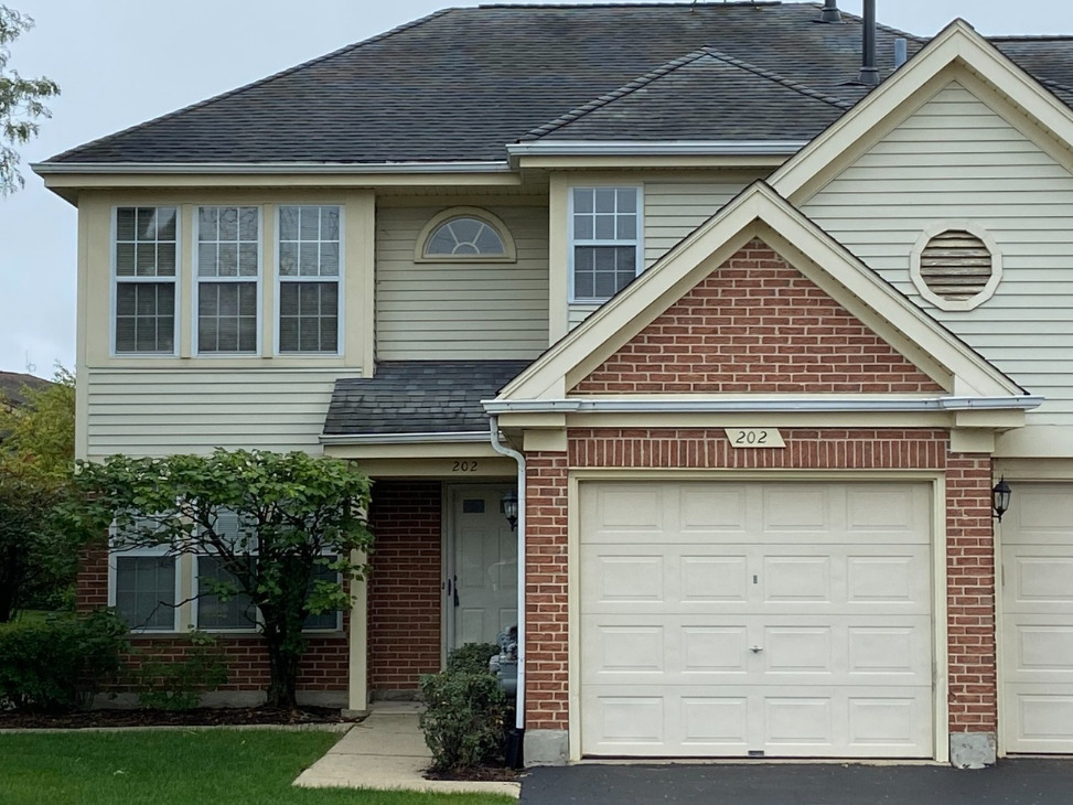 202 E Fabish Drive - Photo 0