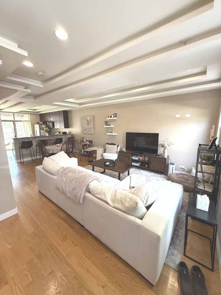 2151 N Richmond Street - Photo 5