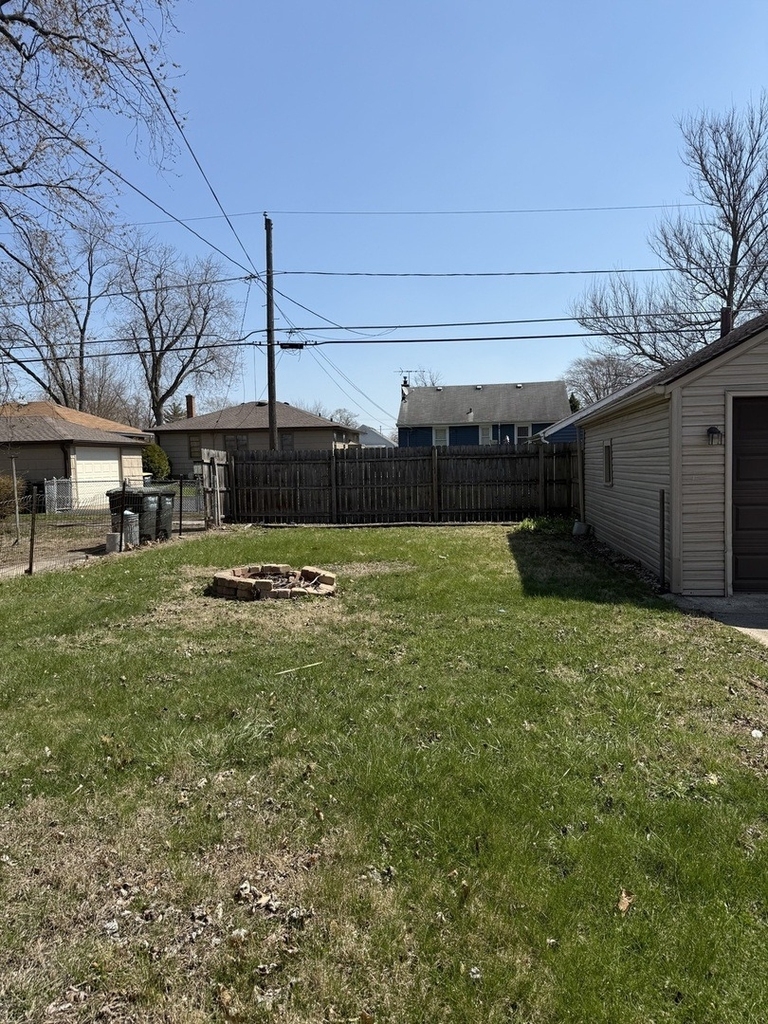 18343 Oakwood Avenue - Photo 1