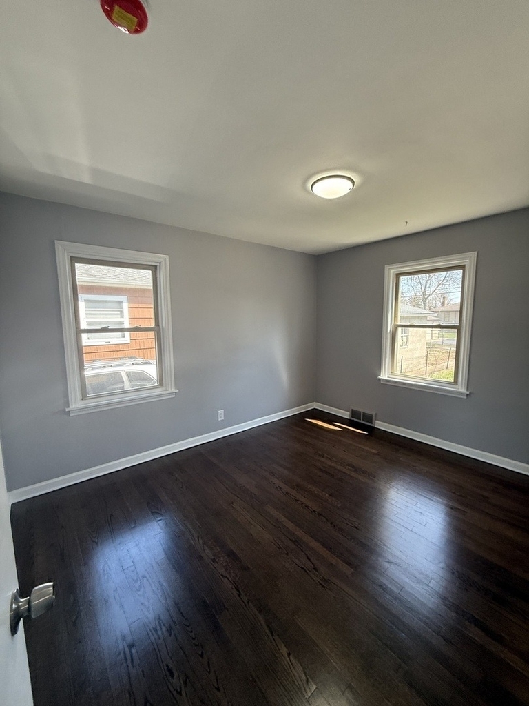 18343 Oakwood Avenue - Photo 11