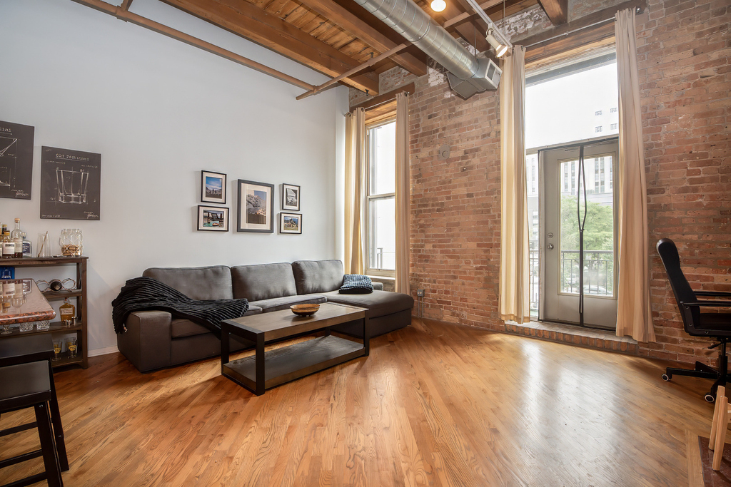500 S Clinton Street - Photo 2