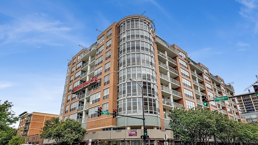 1200 W Monroe Street - Photo 0