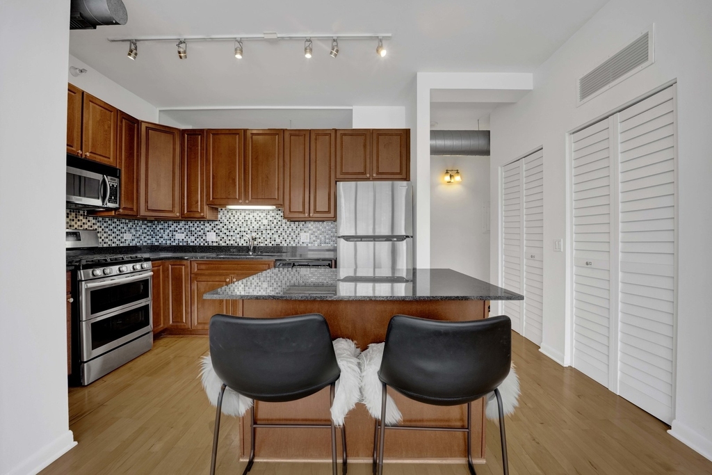 1200 W Monroe Street - Photo 9