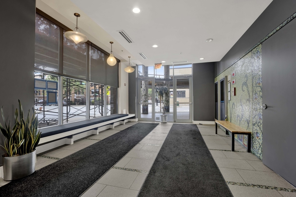 1200 W Monroe Street - Photo 1