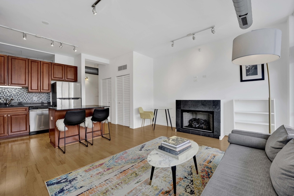 1200 W Monroe Street - Photo 3