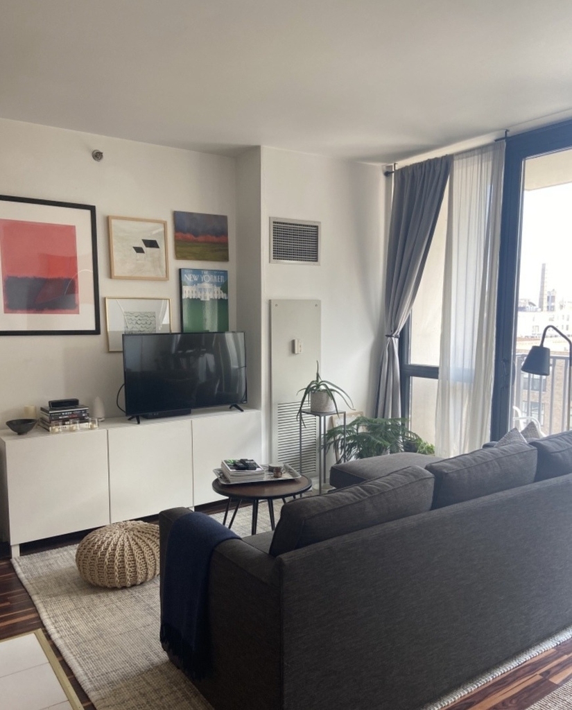 210 S Desplaines Street - Photo 4