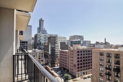 210 S Desplaines Street - Photo 11