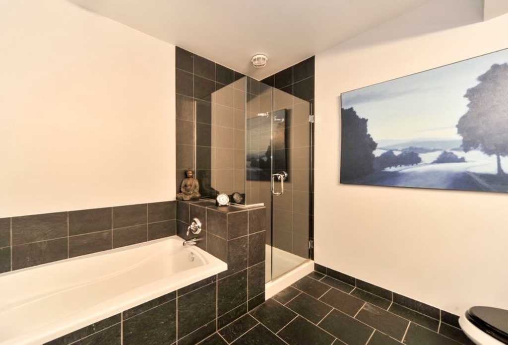 565 W Quincy Street - Photo 8
