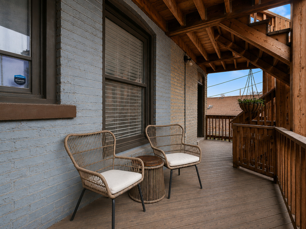 743 W Cornelia Avenue - Photo 12