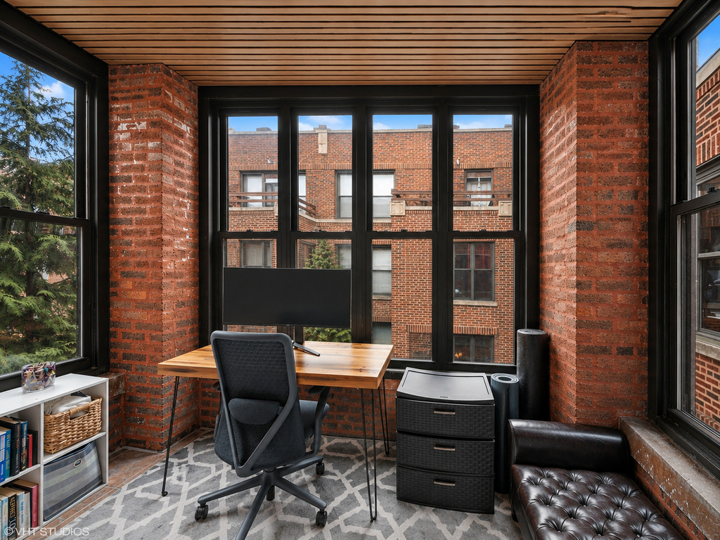 743 W Cornelia Avenue - Photo 10