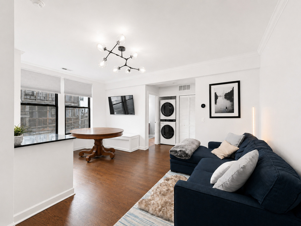 743 W Cornelia Avenue - Photo 1