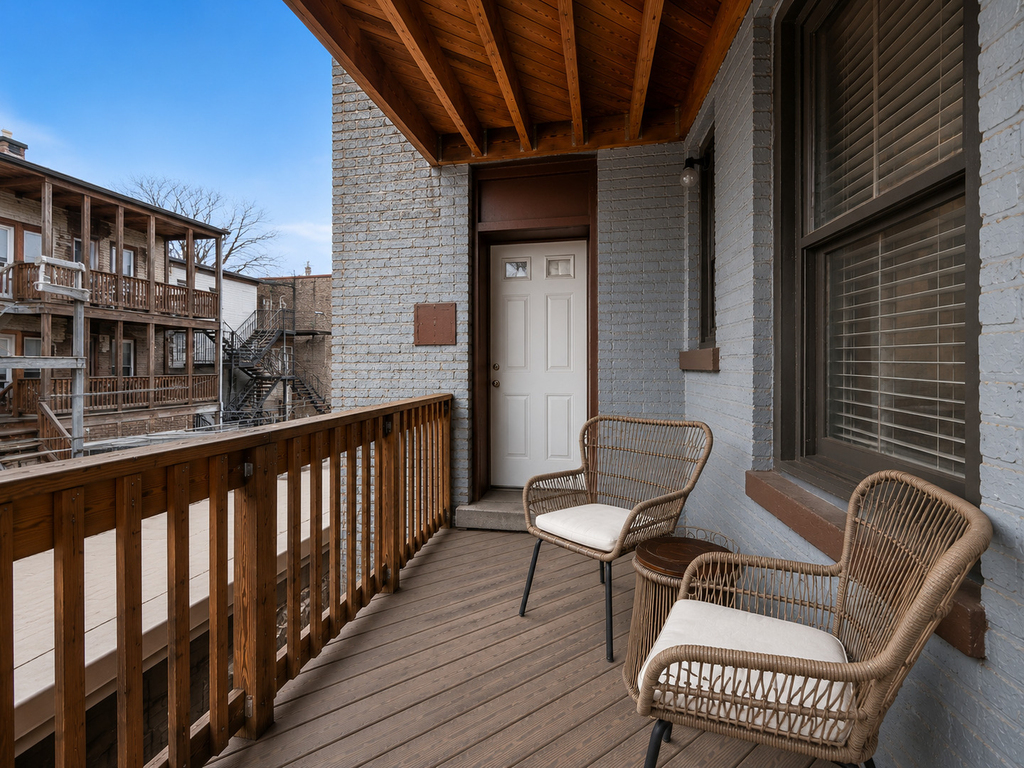 743 W Cornelia Avenue - Photo 13