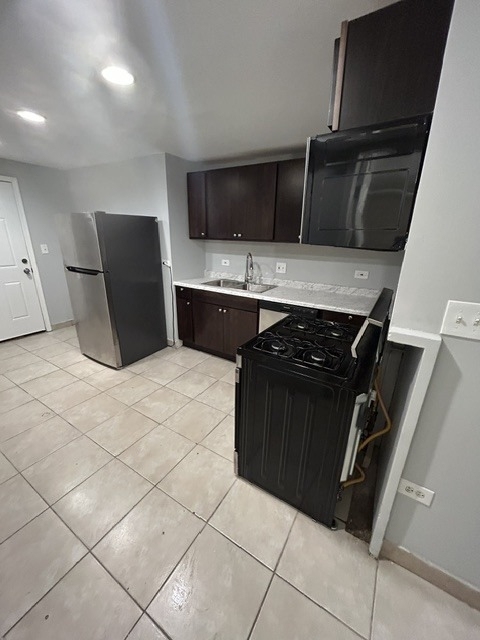 2300 S Ridgeway Avenue - Photo 4