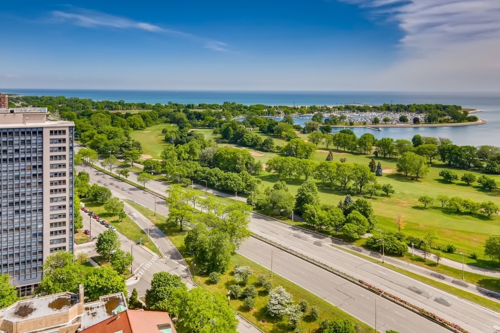 3950 N Lake Shore Drive - Photo 18