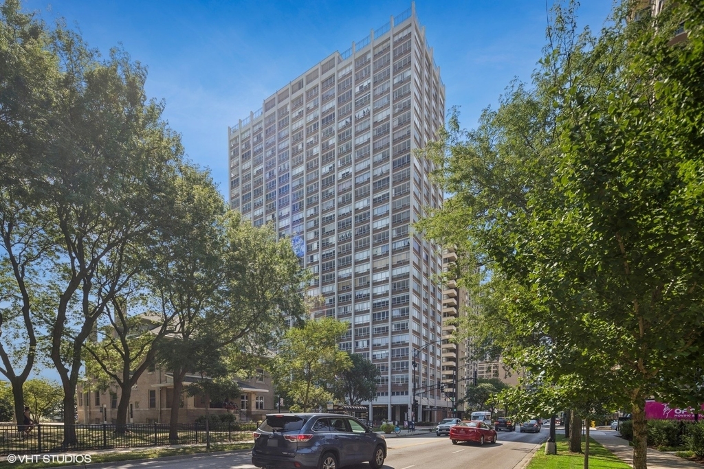 6171 N Sheridan Road - Photo 0