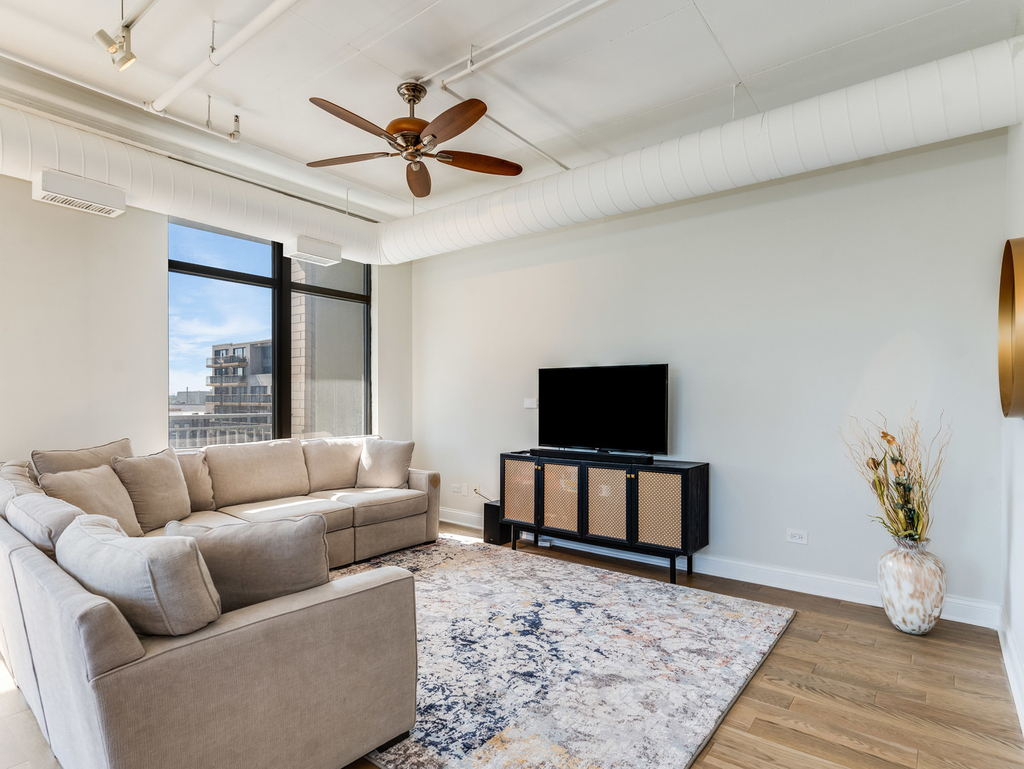 212 E Cullerton Street - Photo 8