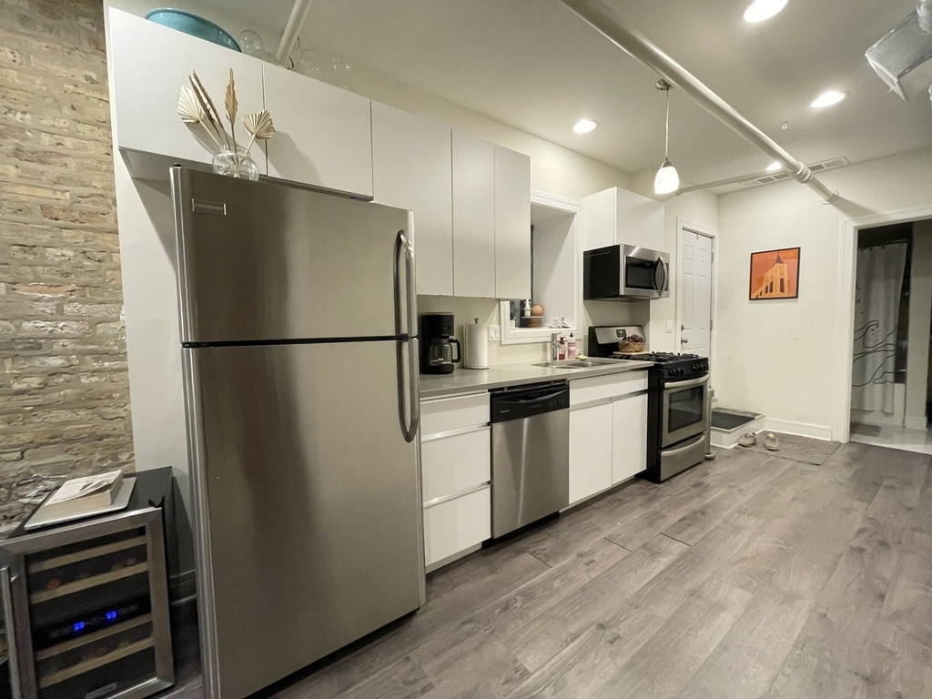 1931 N Hoyne Avenue - Photo 5