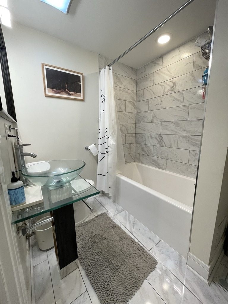 1931 N Hoyne Avenue - Photo 12