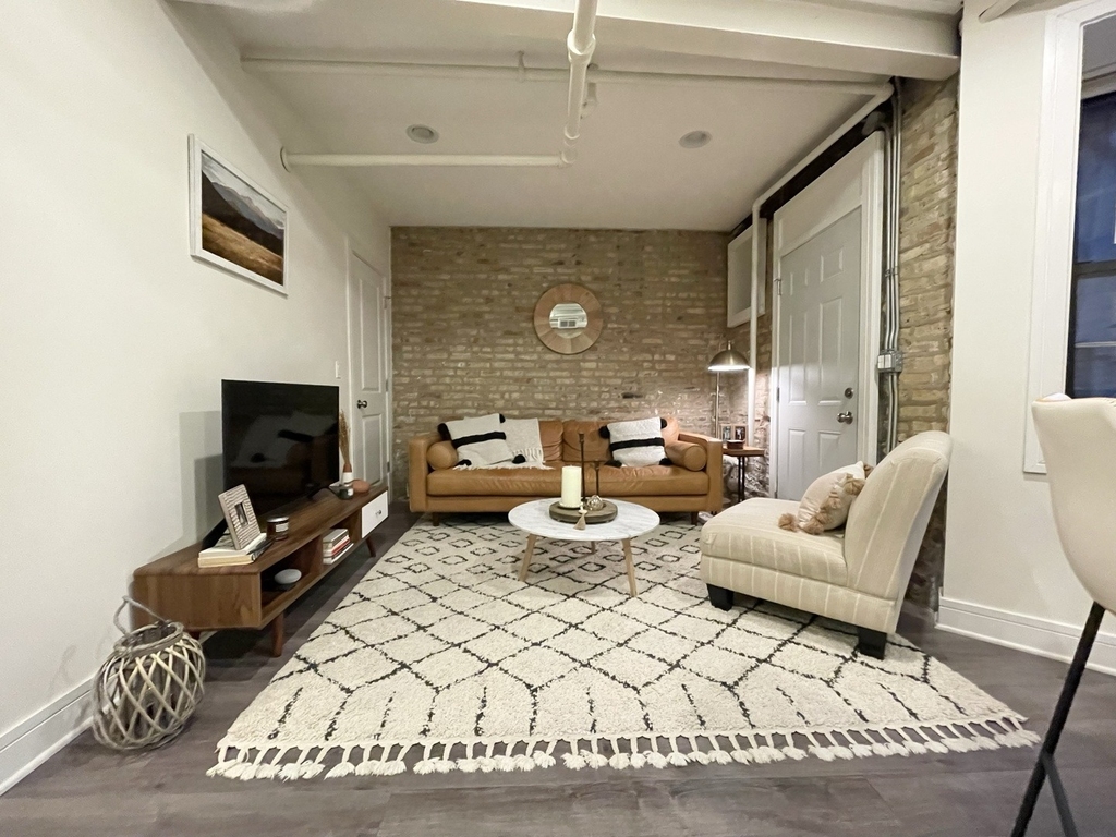 1931 N Hoyne Avenue - Photo 3