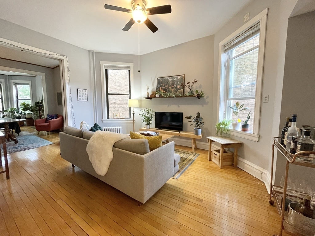 1931 N Hoyne Avenue - Photo 5