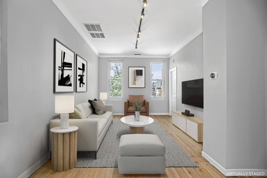 1935 N Damen Avenue - Photo 11