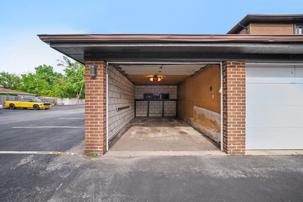13615 Royal Court - Photo 3