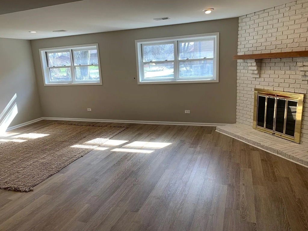 21015 London Drive - Photo 9