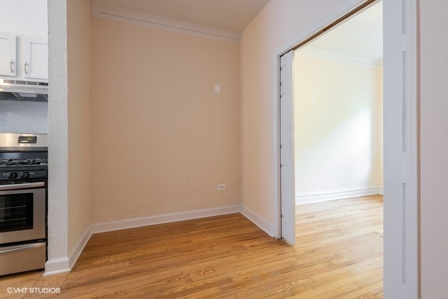 2922 N Albany Avenue - Photo 4