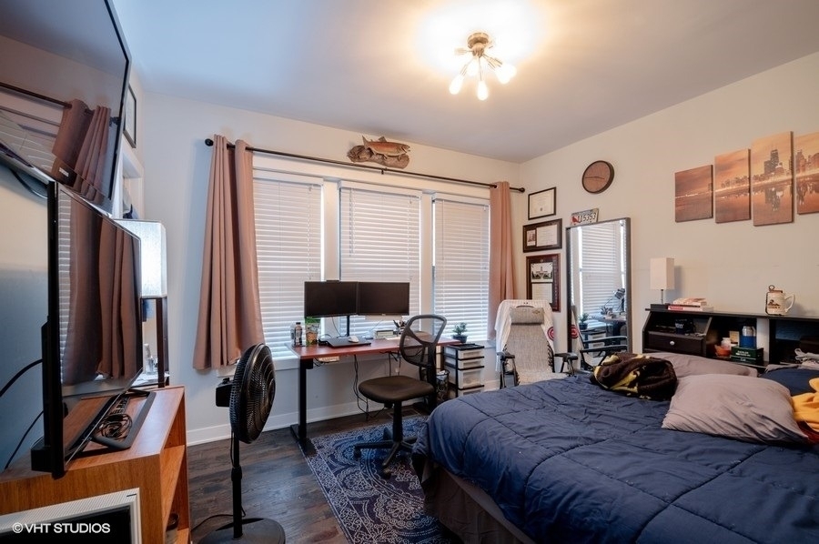 1201 W Addison Street - Photo 3