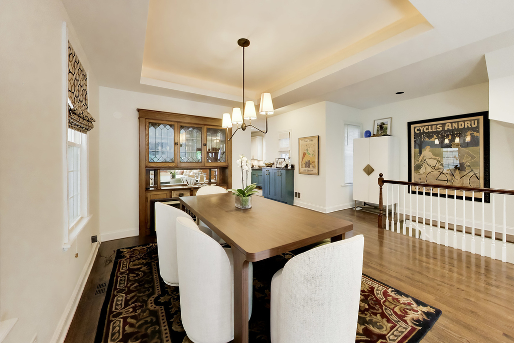 3104 N Southport Avenue - Photo 7