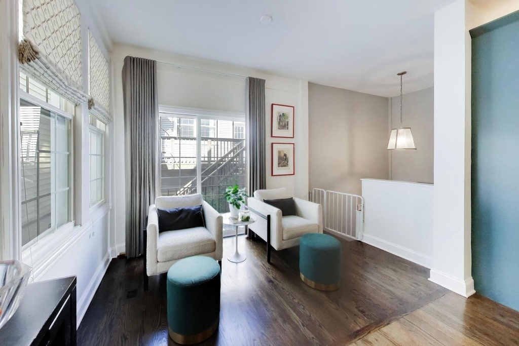 3104 N Southport Avenue - Photo 14