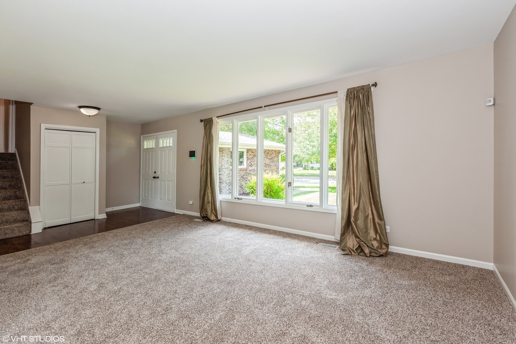 98 Quail Hollow Court - Photo 1