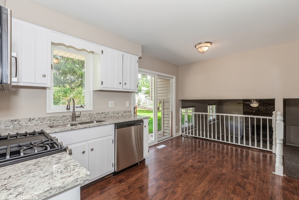 98 Quail Hollow Court - Photo 3
