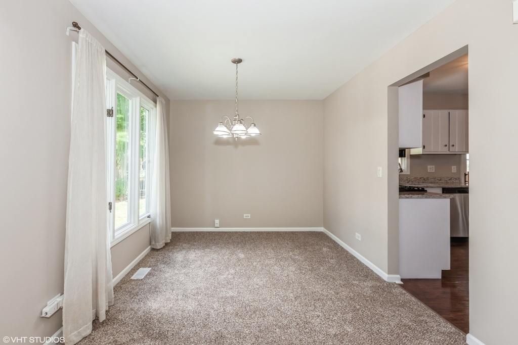 98 Quail Hollow Court - Photo 2
