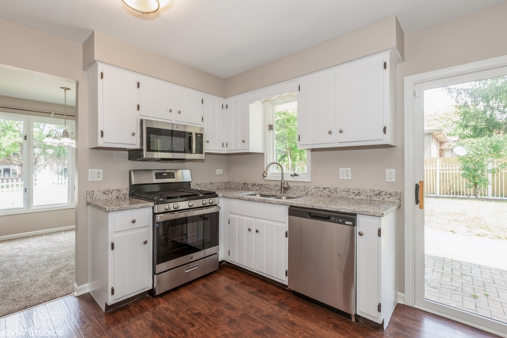 98 Quail Hollow Court - Photo 5