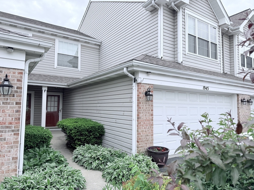 1945 Town Drive - Photo 0