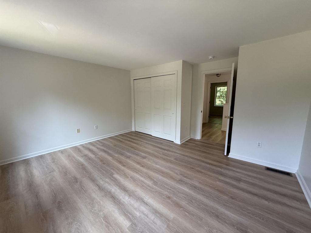 144 Main - Photo 17