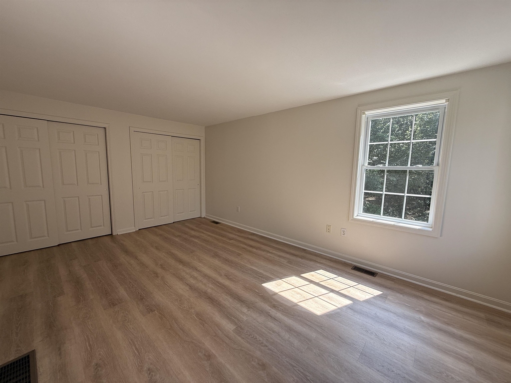 144 Main - Photo 13