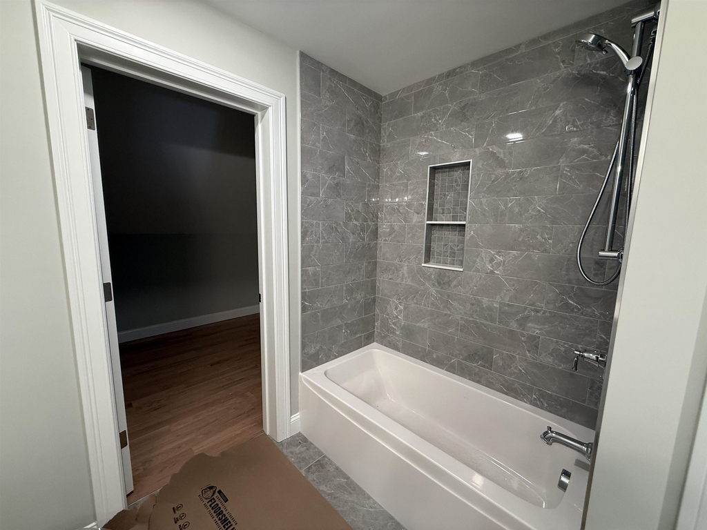8 Madison - Photo 14