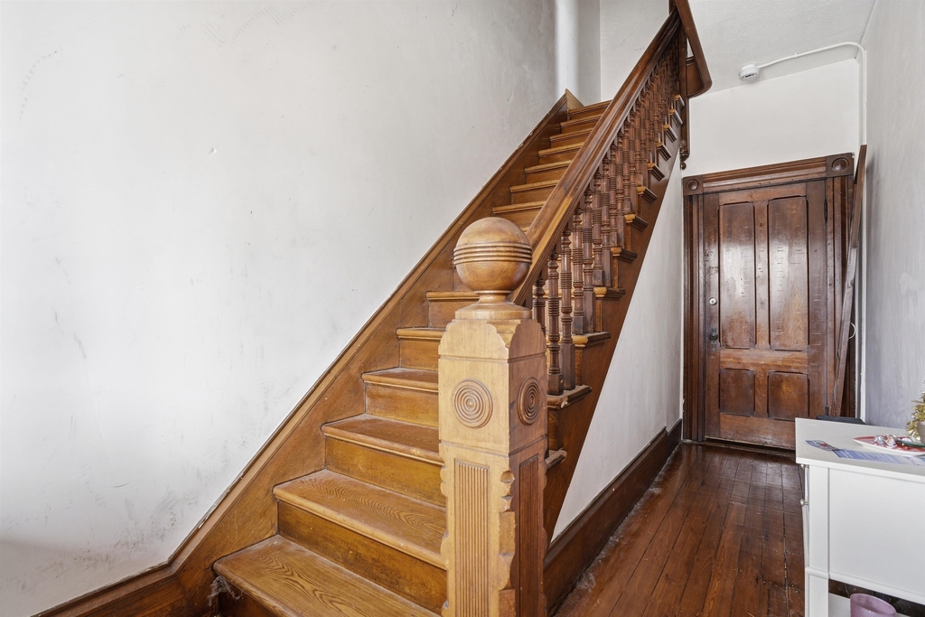 747 Union - Photo 17